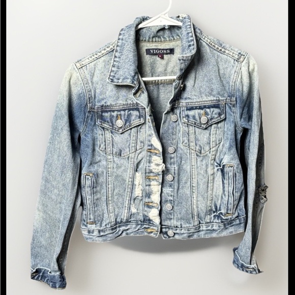 VIGOSS Women’s Distressed Denim Jacket Size Small Blue Jean Vintage Wash Casual - Picture 1 of 5